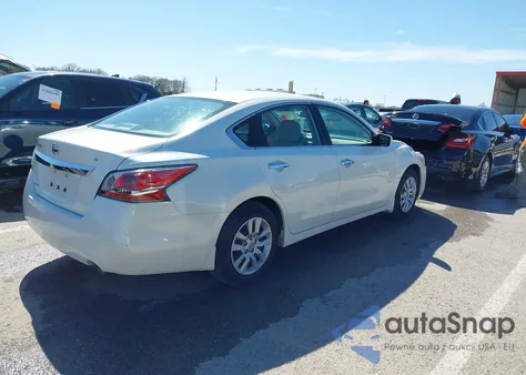 2015 Nissan Altima 2.5 S z USA, uszkodzony, nr VIN 1N4AL3AP0FN307176